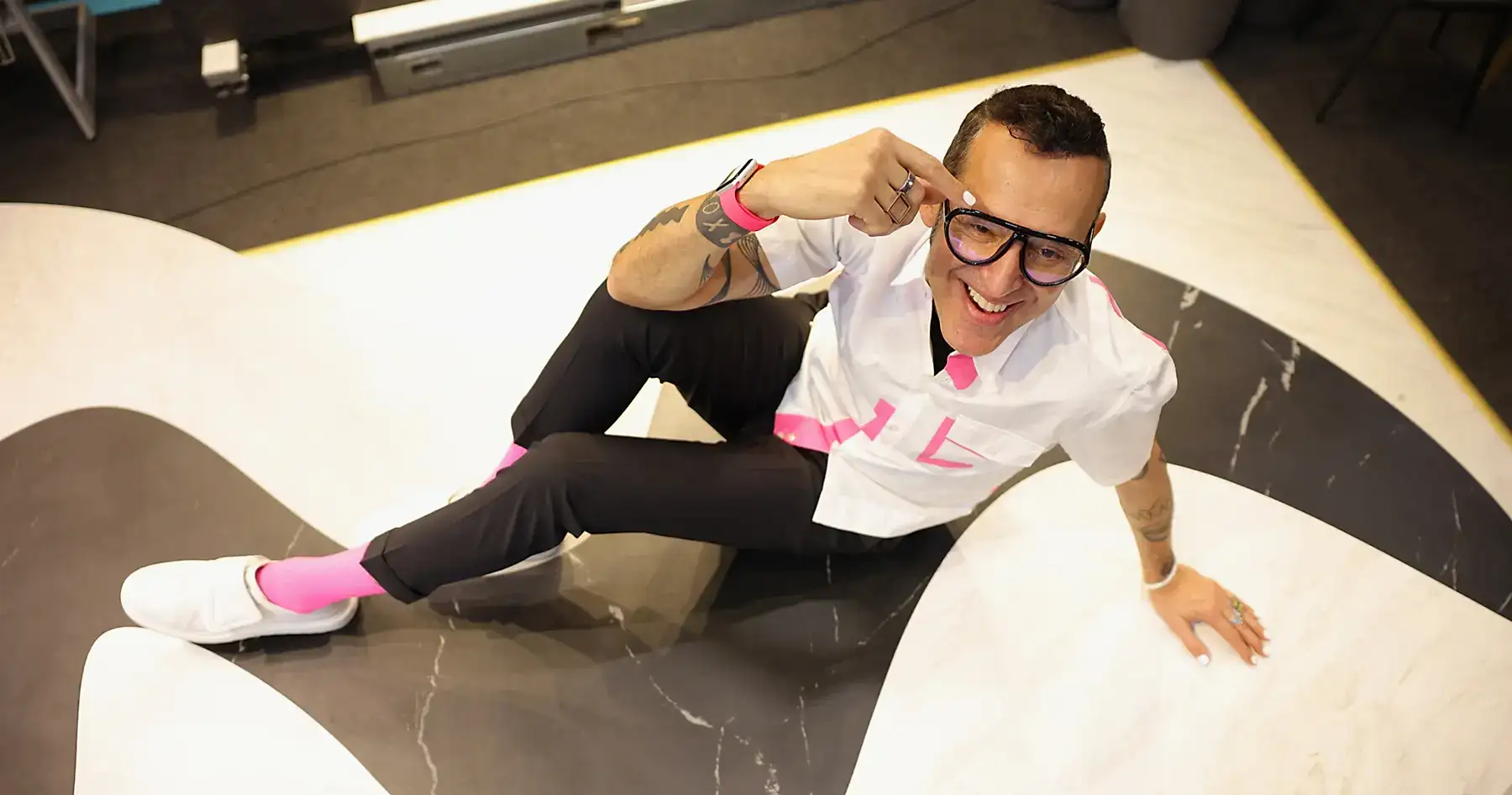 Karim Rashid Unicera Hello Dergisi - Verde Stone Gallery karim-rashid-unicera-hello-dergisi-verde-stone-gallery