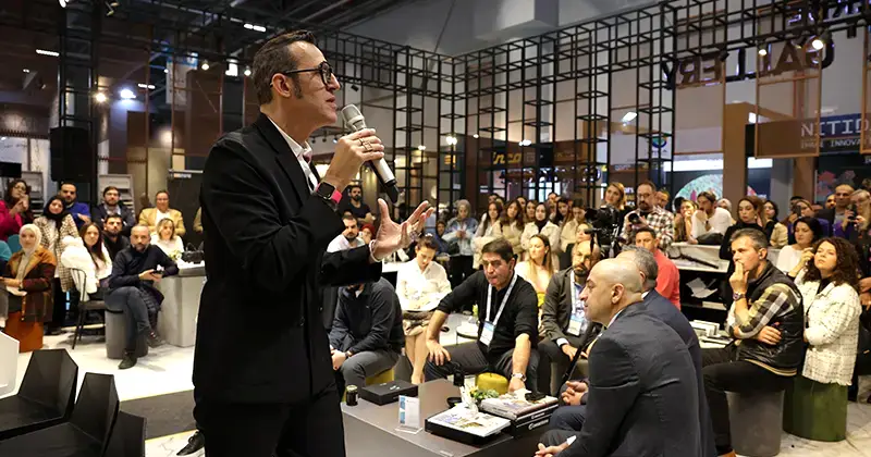 Karim Rashid Unicera www.karakoymono.com - Verde Stone Gallery karim-rashid-unicera-www.karakoymono.com-verde-stone-gallery